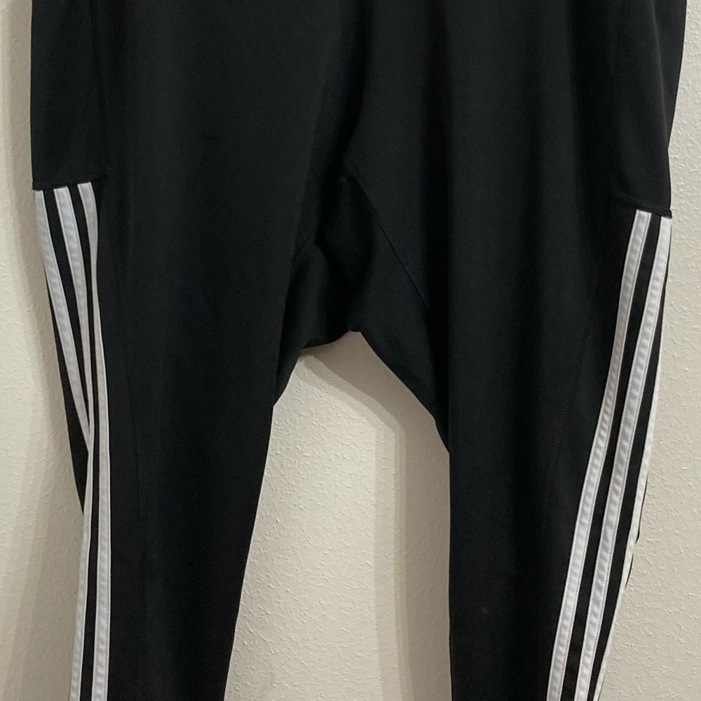 EUC Adidas Aeroready Black Athletic Leggings with White Stripes Size: 2X - Picture 9 of 11
